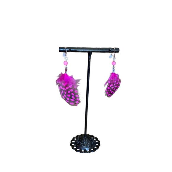 Feather Dangle Earrings Pink and Black Hook Close - Picture 1 of 3